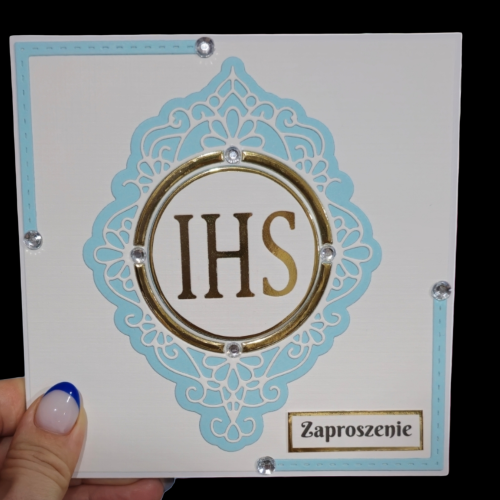 Zaproszenie na Pierwszą Komunię Świętą z IHS - Unikalny Design - ręcznie robione - błękitny pastel.png